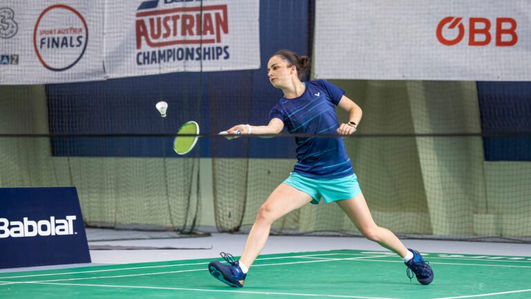 Olsacher beim Badminton